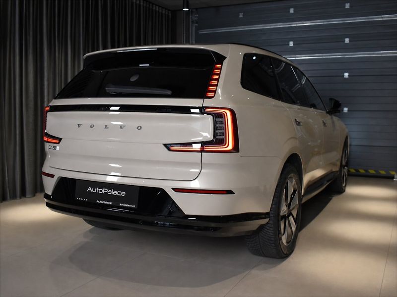 Volvo EX90 TWIN PREFORMANCE Ultra - fotka 4 z 36
