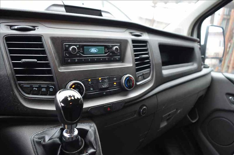 Ford Transit (2021) CUSTOM 2,0 D - fotka 14 z 17