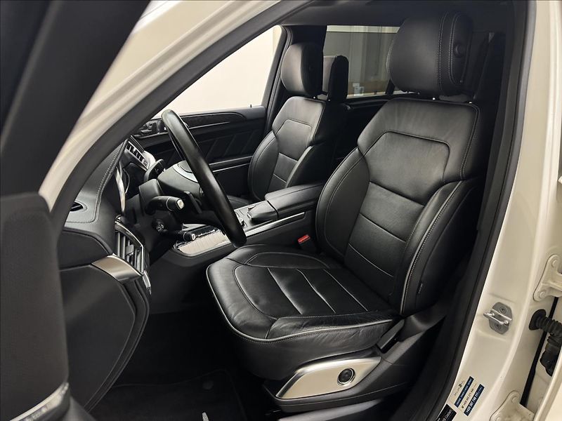 Mercedes-Benz GL 3,0 7-MÍST H/K PANO NZTOP TZ - fotka 39 z 53