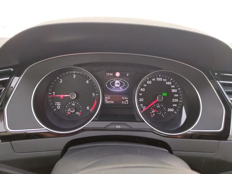 Volkswagen Passat 2.0 TDi DSG 7st. BUSINESS - fotka 22 z 30