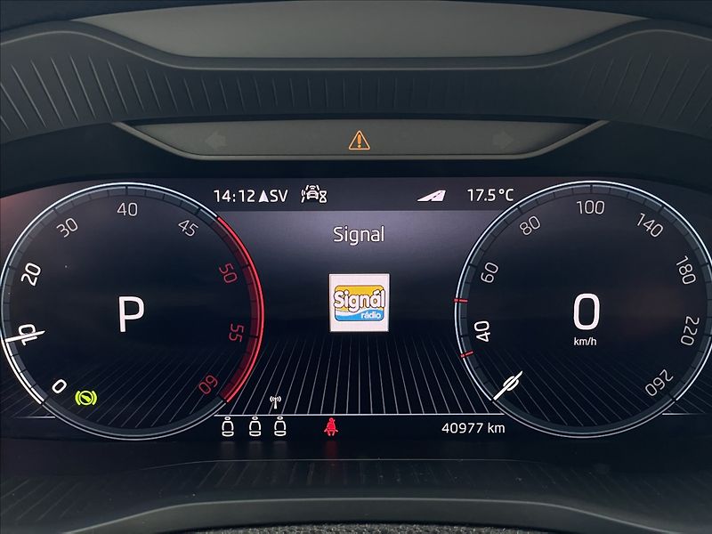 Škoda Karoq 2,0 TDI DSG Style Plus - fotka 10 z 25