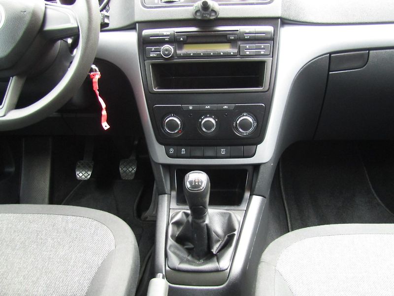 Škoda Yeti (2015) 1.2 TSI 81kW  BEZ KOROZE - fotka 17 z 25