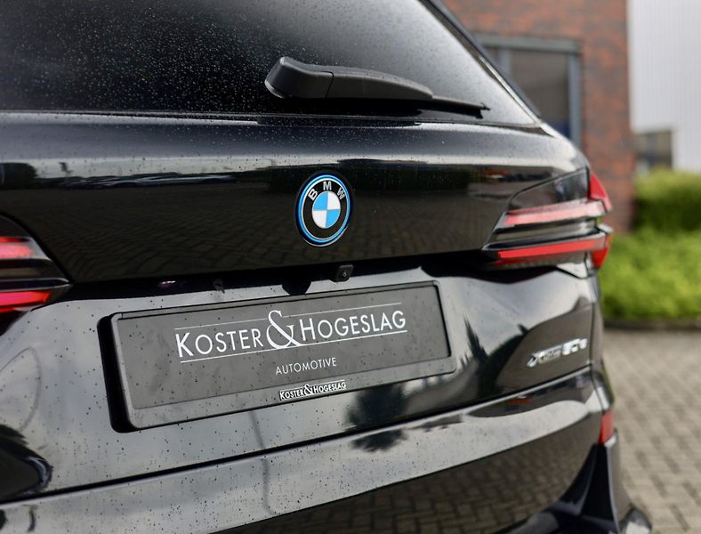 BMW X5 (2025) 50e xDrive M SPORT PRO - fotka 9 z 44