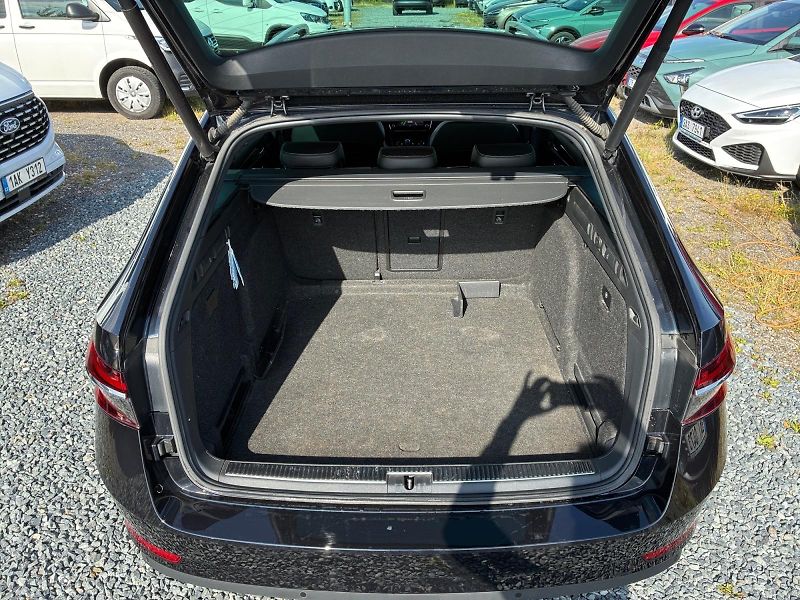 Škoda Superb (2021) L&K 2.0TDI 147kW DSG 4x4 CZ - fotka 6 z 11