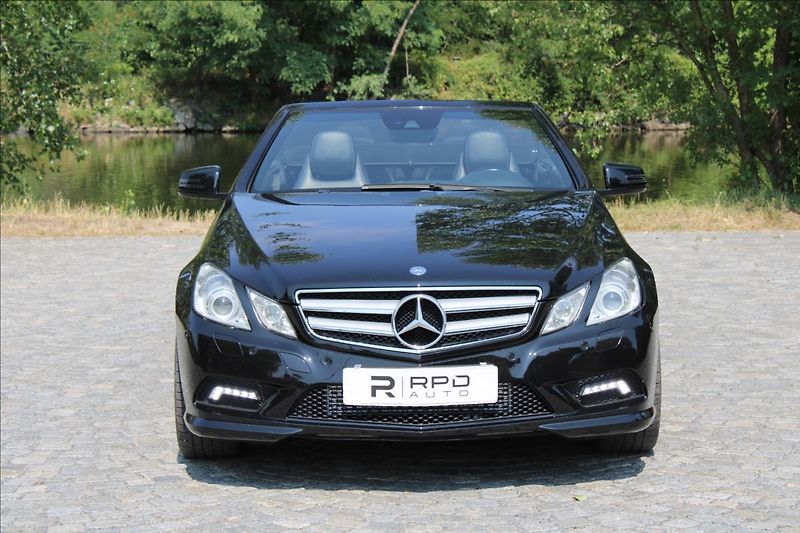 Mercedes-Benz Třídy E 200 CGI / 135 KW / CABRIO - fotka 4 z 32