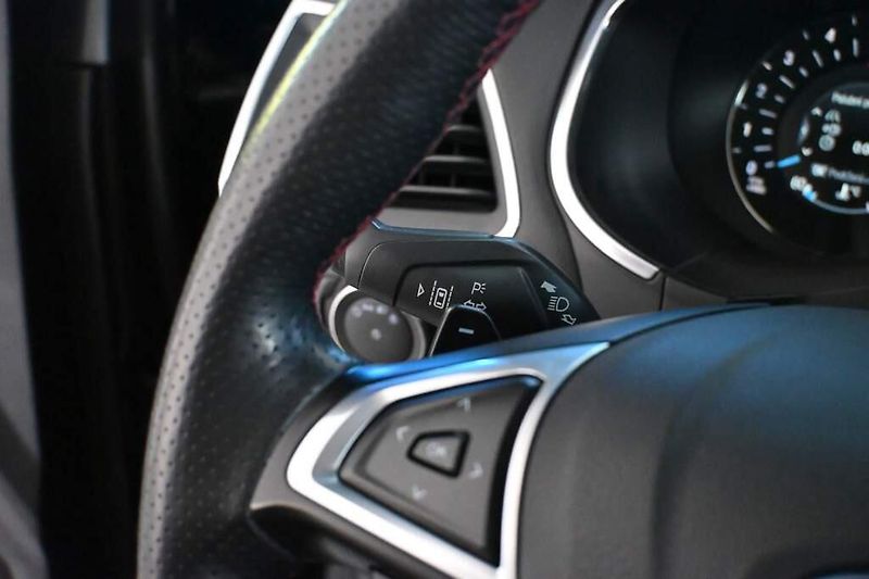 Ford Edge (2019) 2.0 ST-LINE 4x4 175KW LED ACC - fotka 14 z 48
