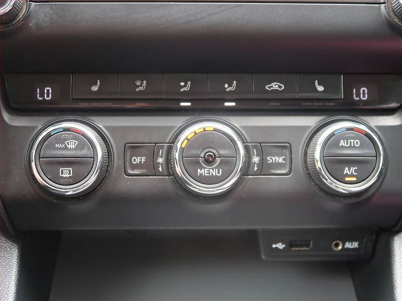 Škoda Octavia (2016) Ambition 1.6 TDI, Tempomat - fotka 15 z 16