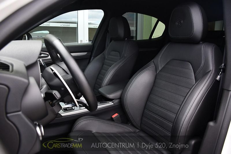 Alfa Romeo Stelvio 2.2 JTDm 154kW  Veloce - fotka 11 z 49