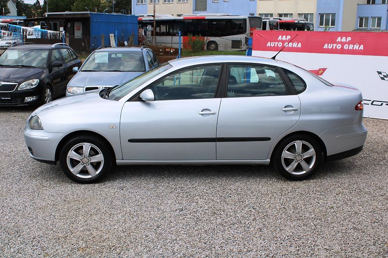 Seat Cordoba (2009) REZERVACE - fotka 4 z 16