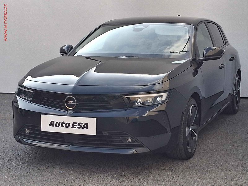 Opel Astra (2023) 1.2T, Elegance, AT, LED, - fotka 3 z 20