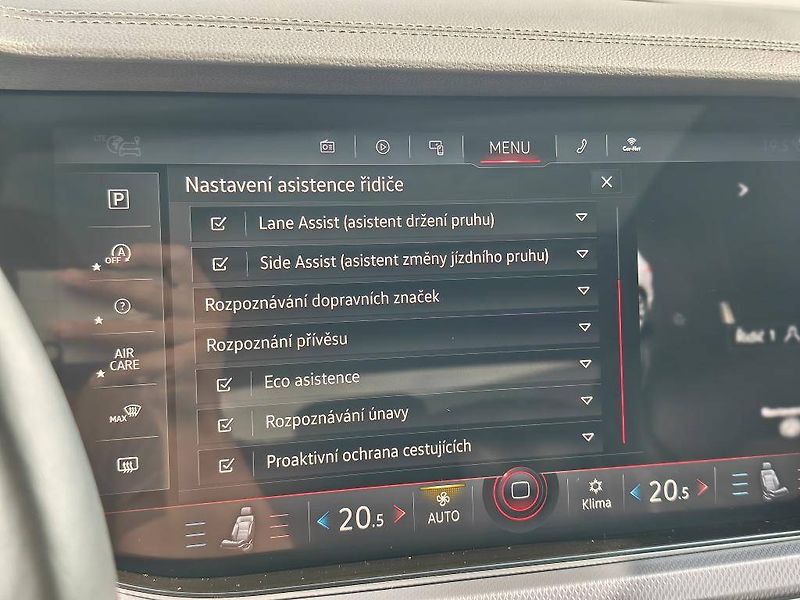 Volkswagen Touareg R-Line 8TT 4Motion 3,0TDI V6 - fotka 23 z 30