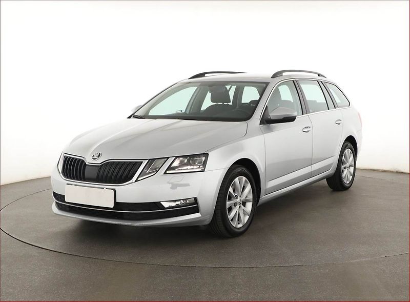 Škoda Octavia (2018) Style 1.6 TDI, Serv.kniha - fotka 2 z 14