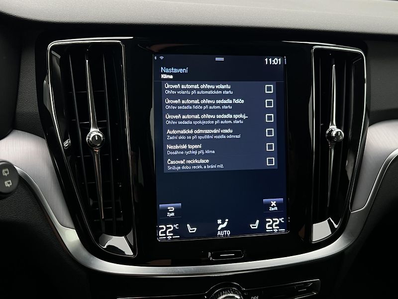 Volvo V60 D3 MOMENTUM MAN - fotka 34 z 41