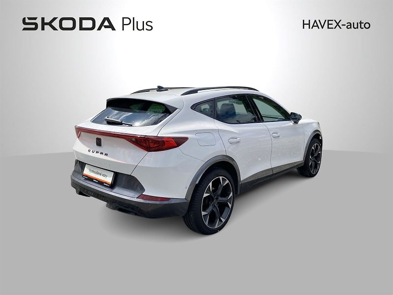 Cupra Formentor (2024) 2,0 TSI 4Drive DSG - fotka 2 z 37
