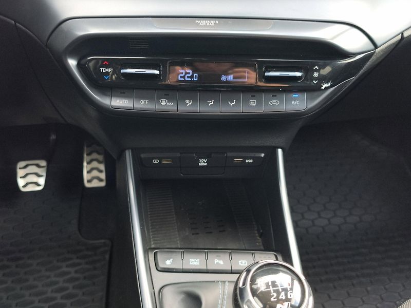 Hyundai i20 (2022) N Premium 1.6 T-GDi 150kW, ČR, - fotka 23 z 28