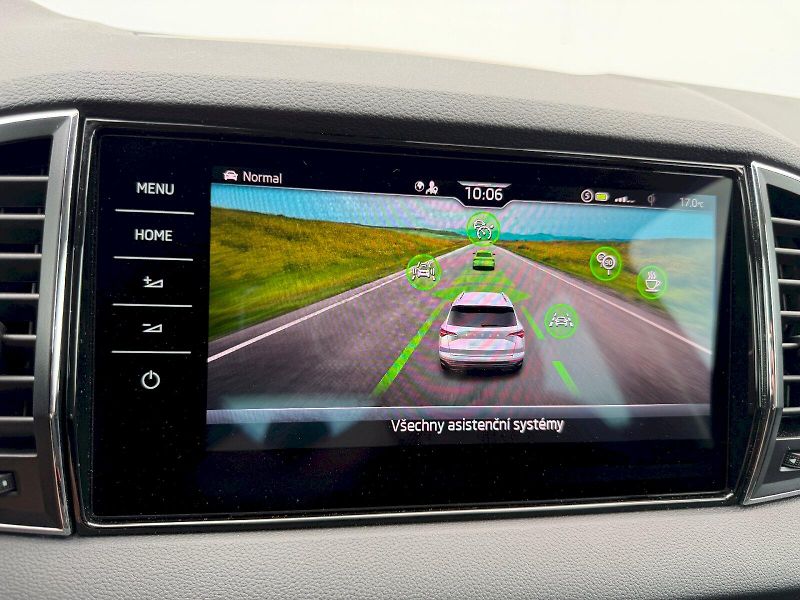 Škoda Karoq (2023) 1,5TSI 110kW DSG Style Plus - fotka 17 z 35