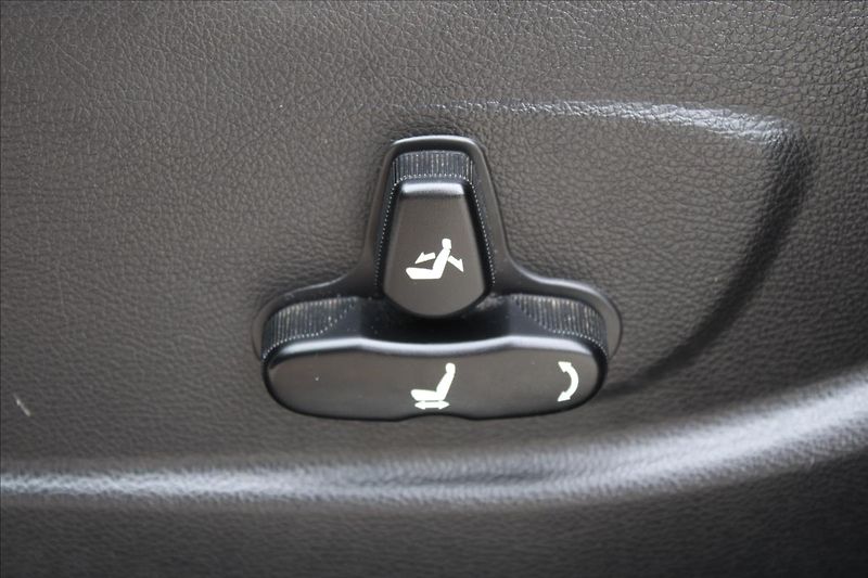 SsangYong Korando 2,0 D20T  AUTOMAT,4x4,TAŽNÉ - fotka 23 z 27