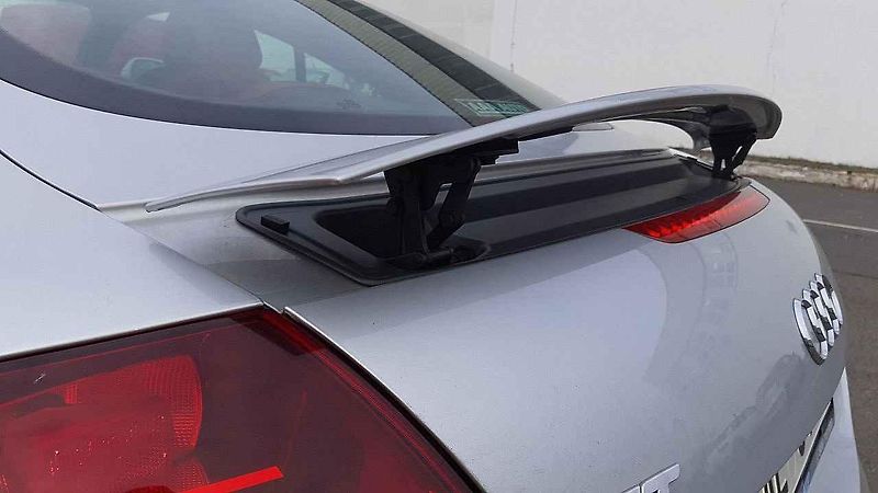 Audi TT vypadá hodně dravě, i když o naprostý supersport se nejedná.