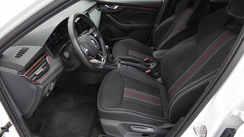 Škoda Scala 1,5TSI DSG Monte Carlo - fotka 19 z 25