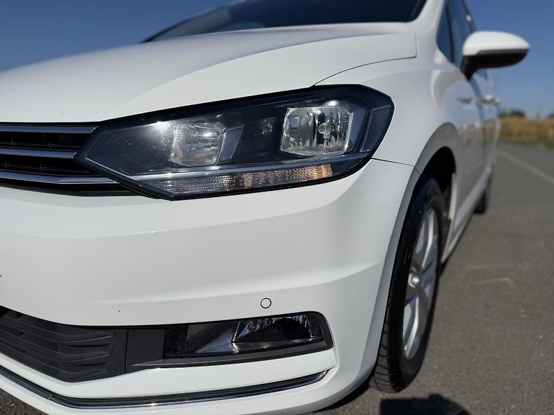 Volkswagen Touran 2.0 TDI HIGHLINE TAŽNÉ ROZVODY - fotka 9 z 41