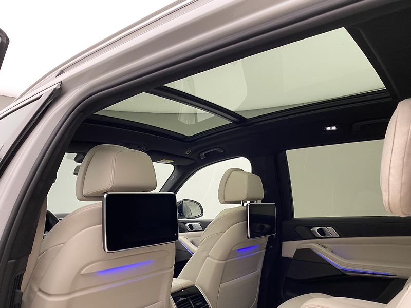 BMW X7 xDRIVE 30d M-PAKET CZ 6míst - fotka 33 z 88