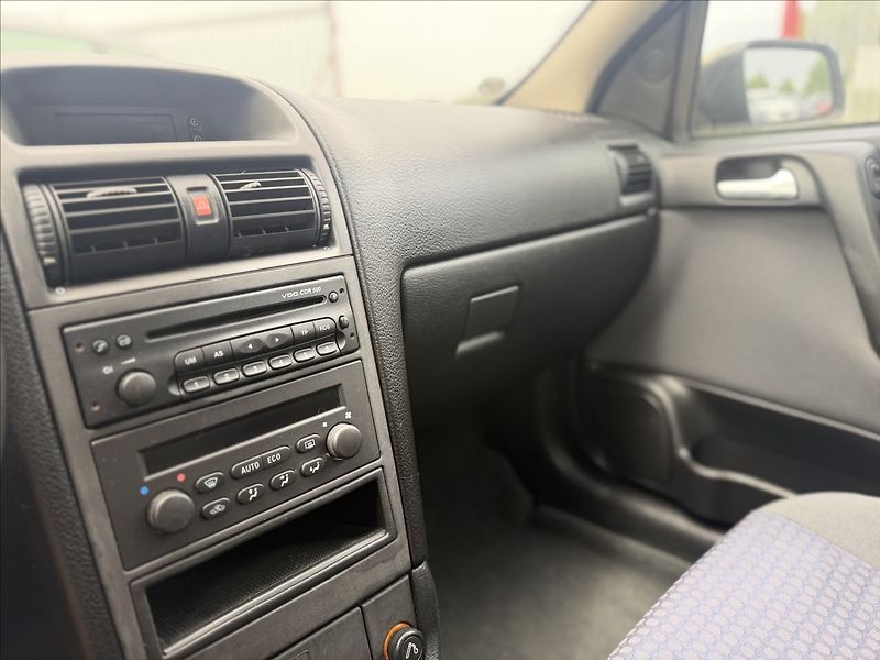 Opel Astra 1,6 16V 74tKm DIGIKLIMA - fotka 12 z 20