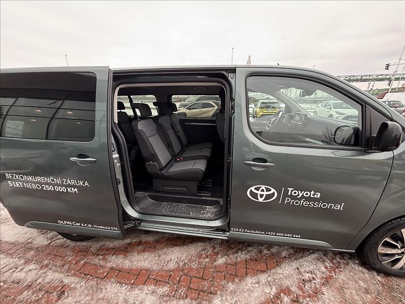 Toyota ProAce 2,0 Family 8S Webasto - fotka 5 z 10