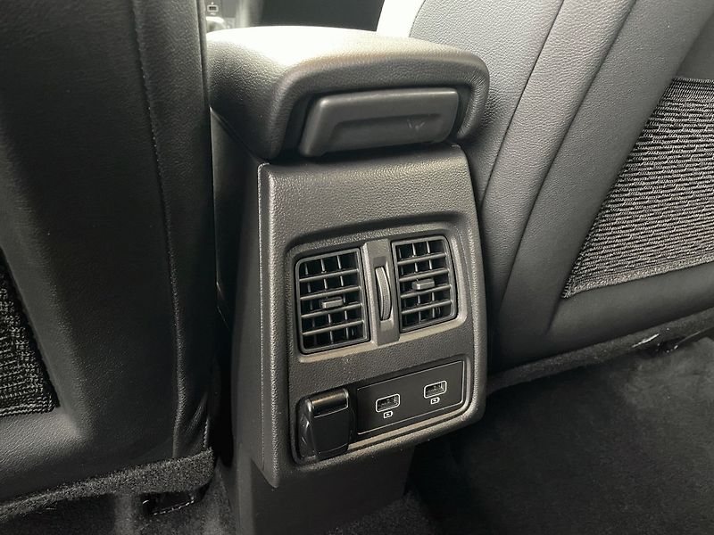 Renault Captur (2021) INTENS 1,3TCe 140k - fotka 18 z 28