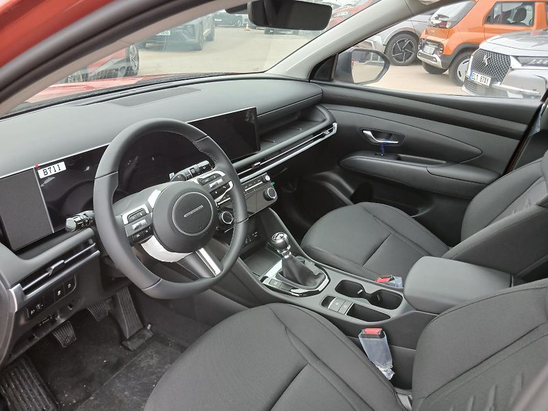 Hyundai Tucson 1,6 T-GDI SMART Nový vůz - fotka 8 z 12