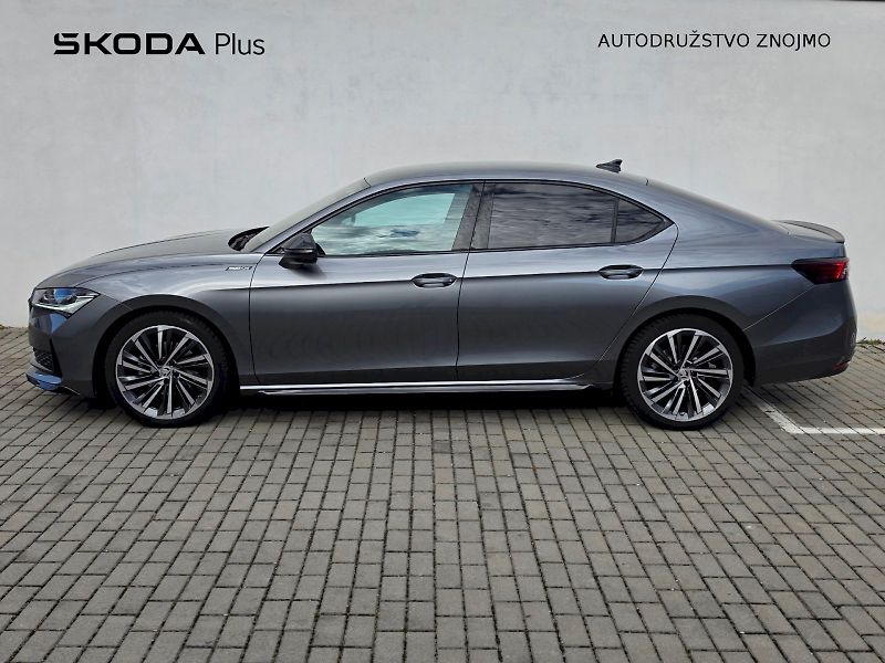Škoda Superb (2025) Sportline 2,0 TDI 110 kW DSG - fotka 3 z 34