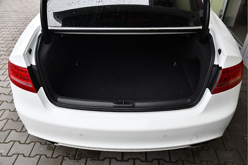 Audi RS 5 4.2 V8 B&O PO VELKÉM SERVISE  - fotka 36 z 45