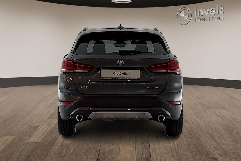 BMW X1 xDrive20i - fotka 4 z 23