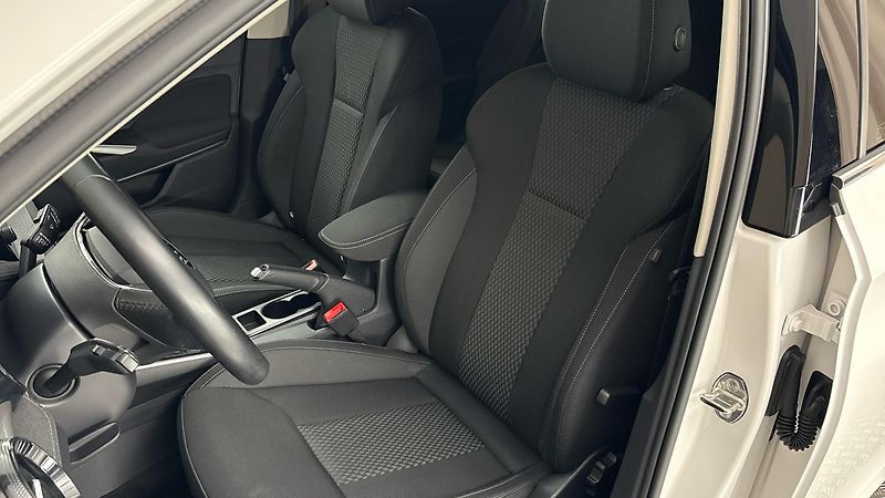 Škoda Fabia 1.0 TSI Style - fotka 15 z 23