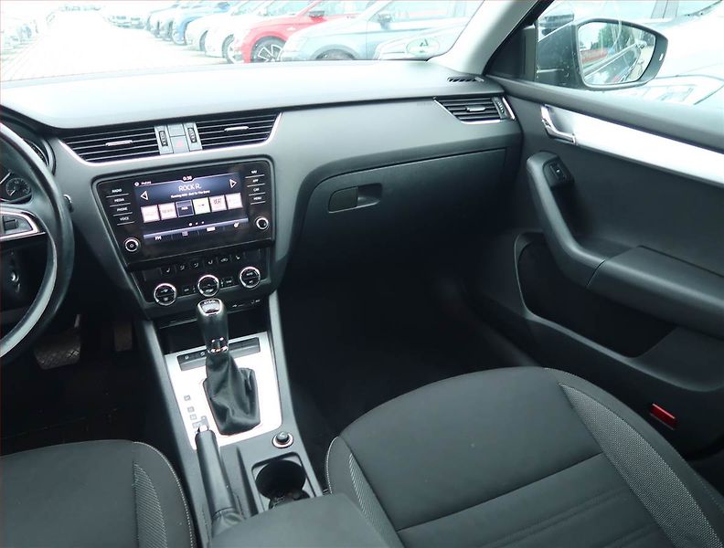 Škoda Octavia (2017) Ambition Plus 2.0 TDI, Automat - fotka 8 z 18