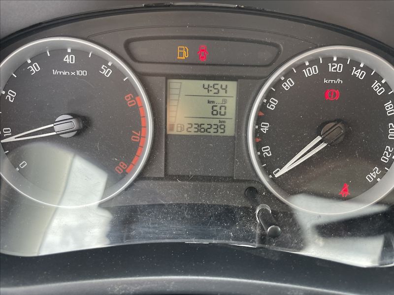 Škoda Roomster 1,4 MPi Klima ESP Tempomat, po - fotka 15 z 32