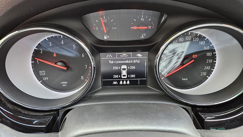 Opel Astra (2021) 1.2i Turbo 81kW  Elegance - fotka 20 z 37
