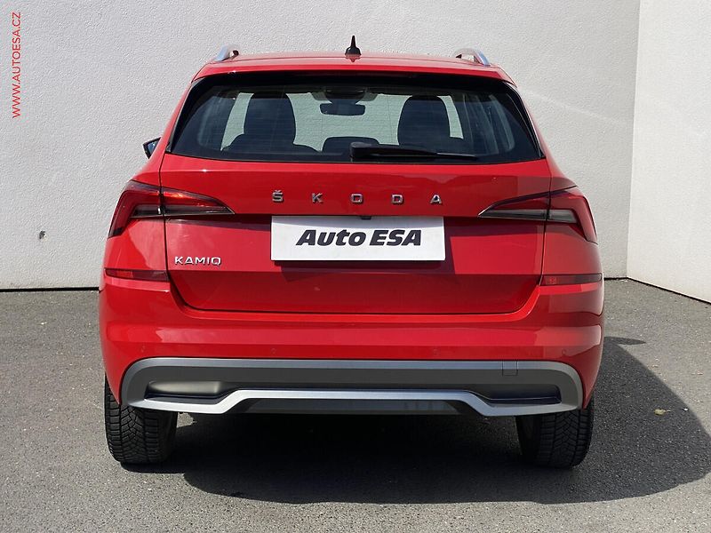 Škoda Kamiq (2021) 1.0 TSi, ČR, Style, LED - fotka 5 z 18