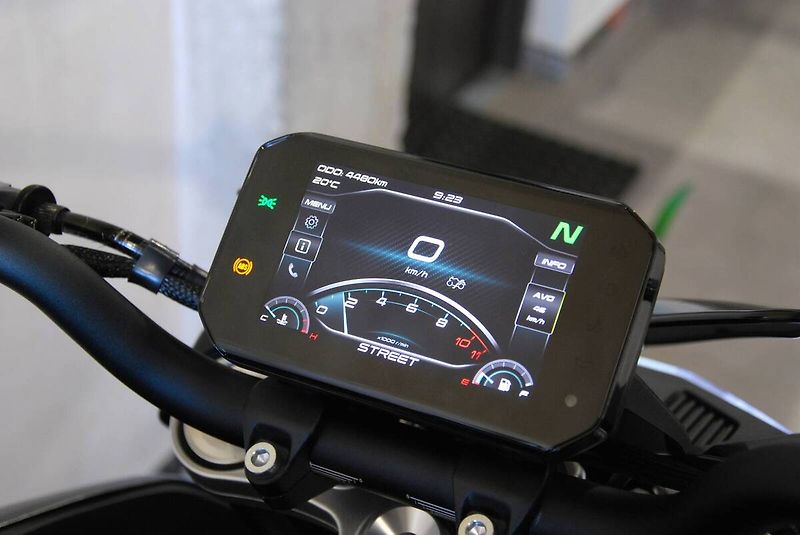 CFMOTO 800 NK (2025) 800NK Sport - krásný stav,serv - fotka 10 z 20