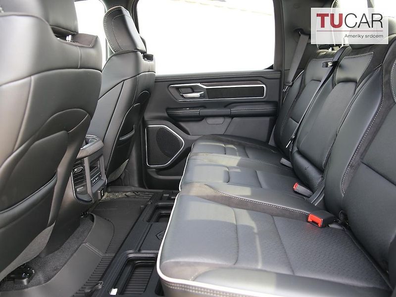 RAM 1500 (2026) Laramie 5.7 HEMI 2026 RamBox - fotka 31 z 37
