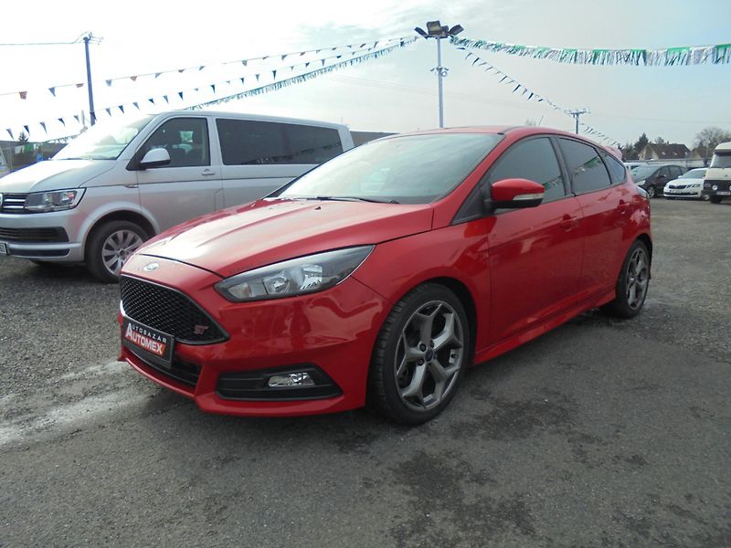 Ford Focus (2017) 2.0 ST- 188kW- 74000 km- KLIMA - fotka 3 z 11
