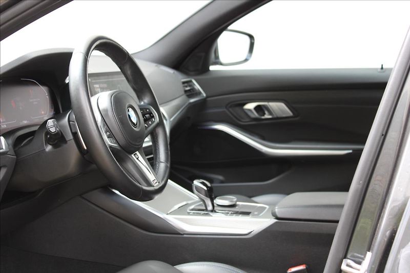 BMW Řada 3 320xd / M-PAKET / HUD / CZ - fotka 11 z 44