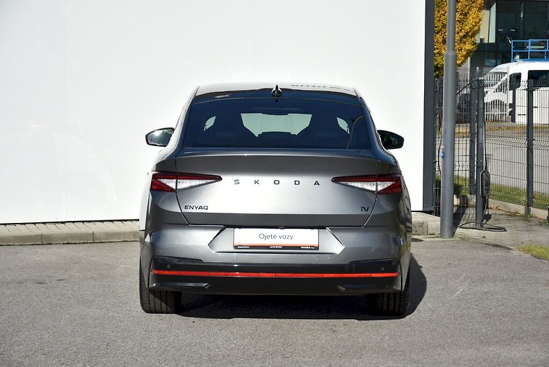 Škoda Enyaq (2023) RS 220kW 4x4 - fotka 9 z 35
