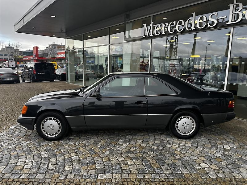 Mercedes-Benz 124 124 230 CE - fotka 2 z 14