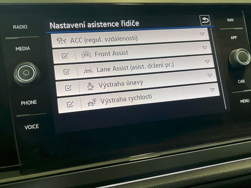 Volkswagen Taigo (2025) R-Line 1.0TSI 85kW - fotka 29 z 30