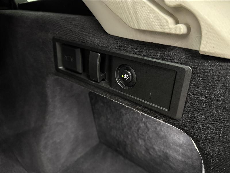 BMW Řada 3 330E 215kW XDRIVE TAŽNÉ 2XALU - fotka 41 z 50