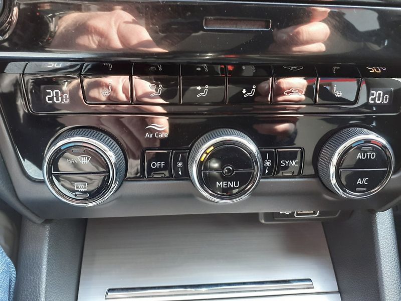 Škoda Octavia (2018) 1.0 TSi Ambiente - fotka 16 z 31
