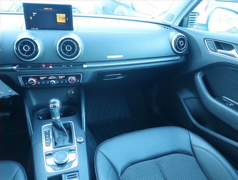 Audi A3 (2016) Ambition 1.6 TDI, Automat - fotka 8 z 16