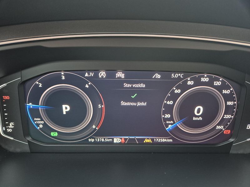 Volkswagen Tiguan 2,0TDi 140kw DSG 4x4 18ALU TZ - fotka 50 z 50