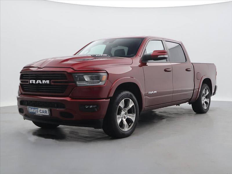 Dodge RAM 5,7 1500 295kW Laramie 4x4 - fotka 3 z 32