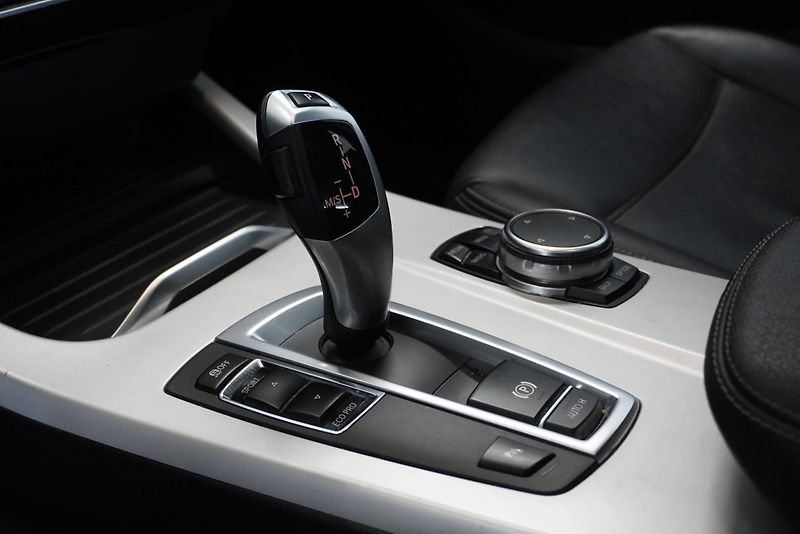 BMW X3 2.0d 110 kW SDRIVE AUTOMAT - fotka 14 z 29